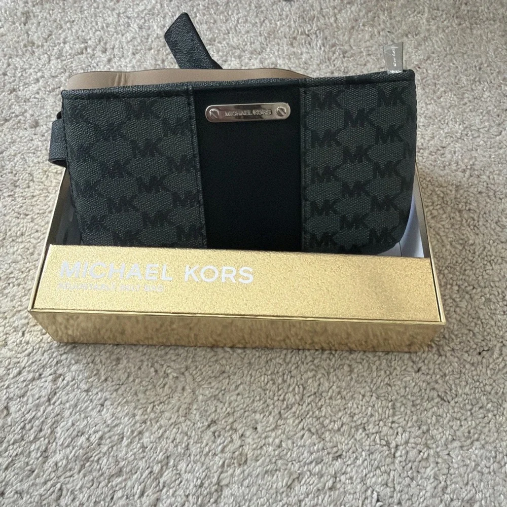 Michael Kors Logo Women's Belt Bag Black L/XL New In Box